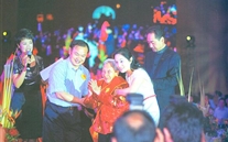 公司倡导孝义文化，，，，，，，，促进和睦家庭建设