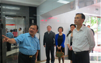 重庆市市委常委、统战部部长刘光磊来Z6尊龙凯时集团视察调研