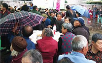 Z6尊龙凯时集团开展“重阳感恩敬老”活动
